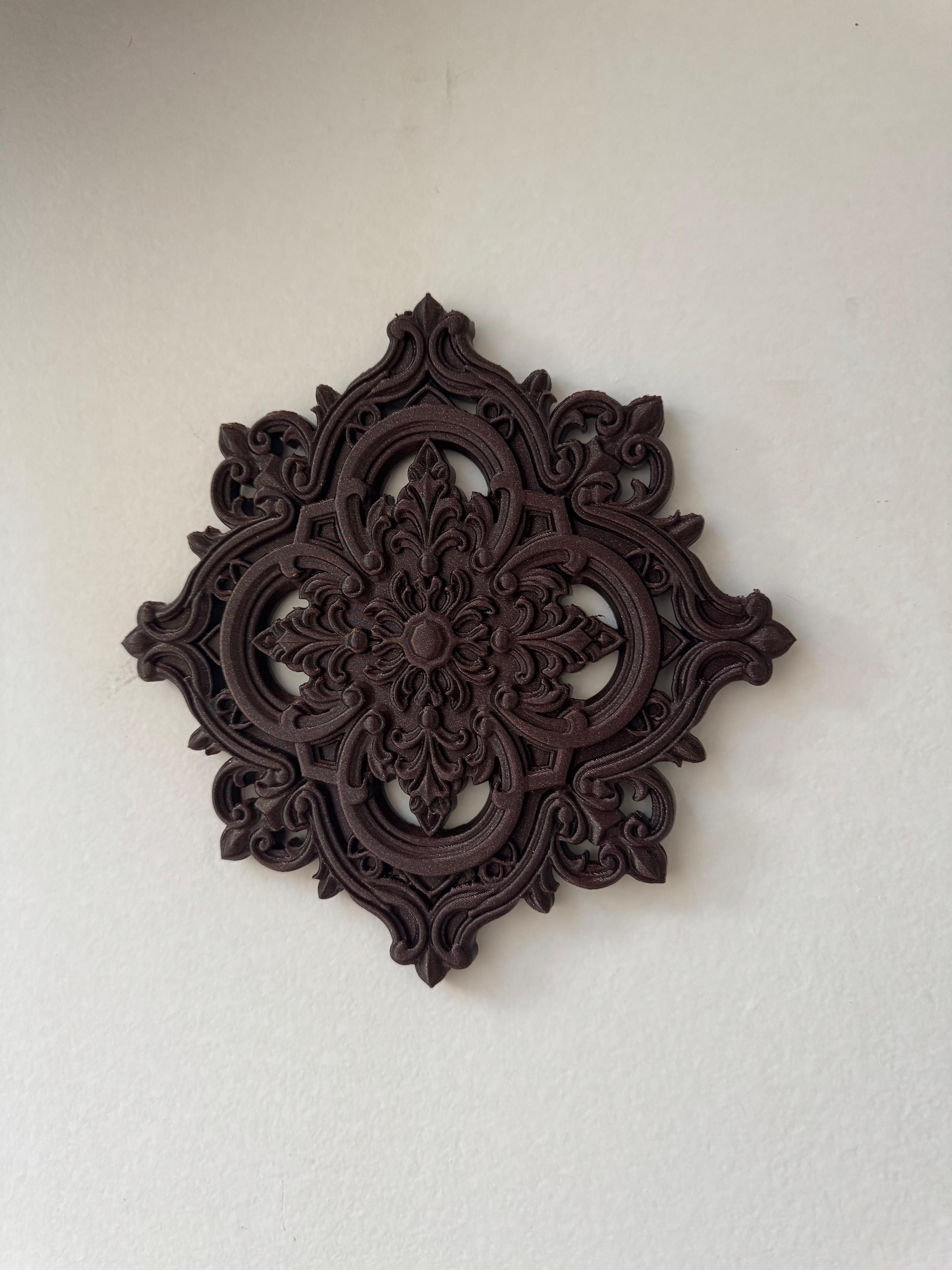 Eclipsa Medallion