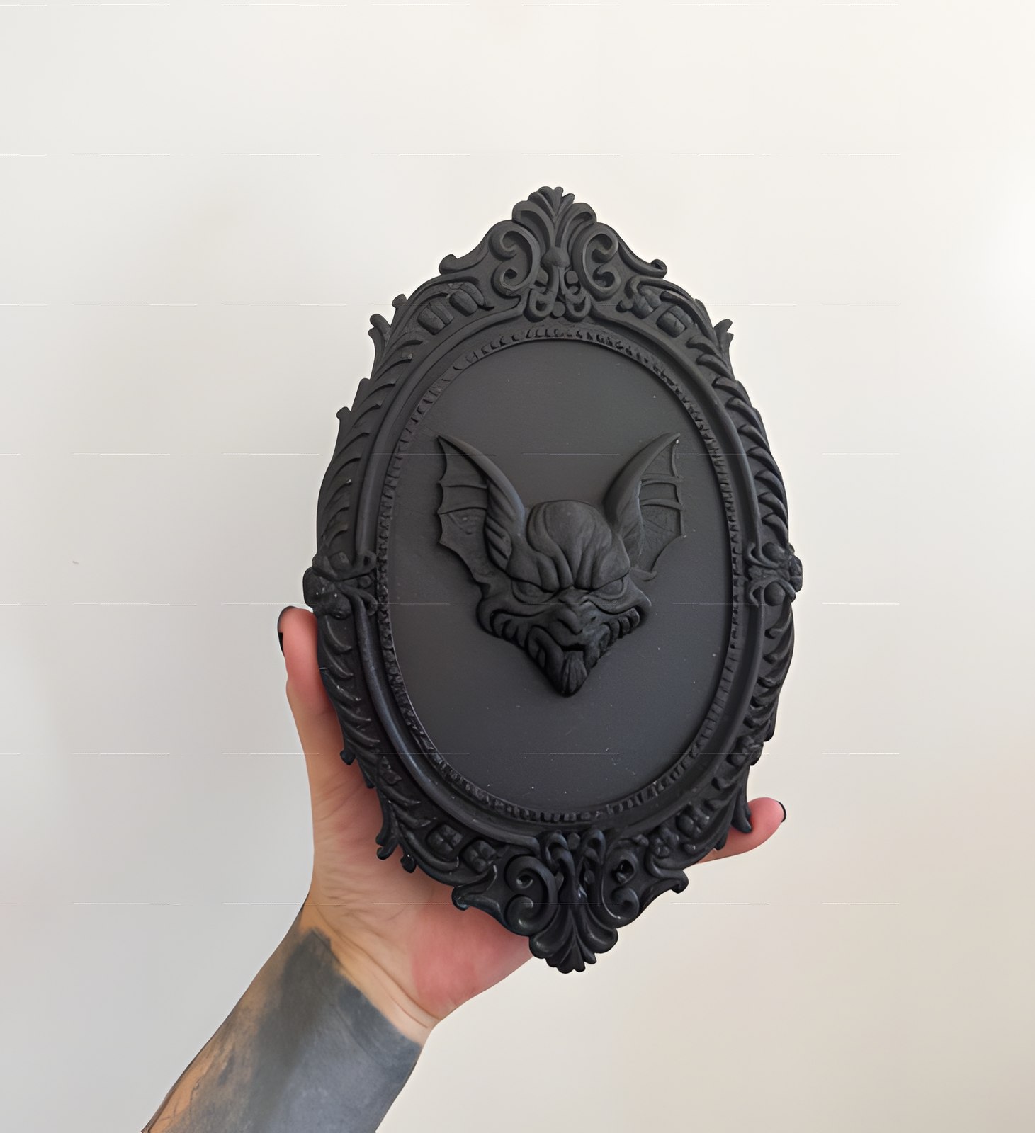 Oval Bat Frame