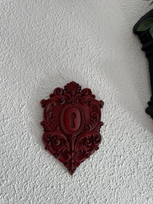 Secretum Plaque