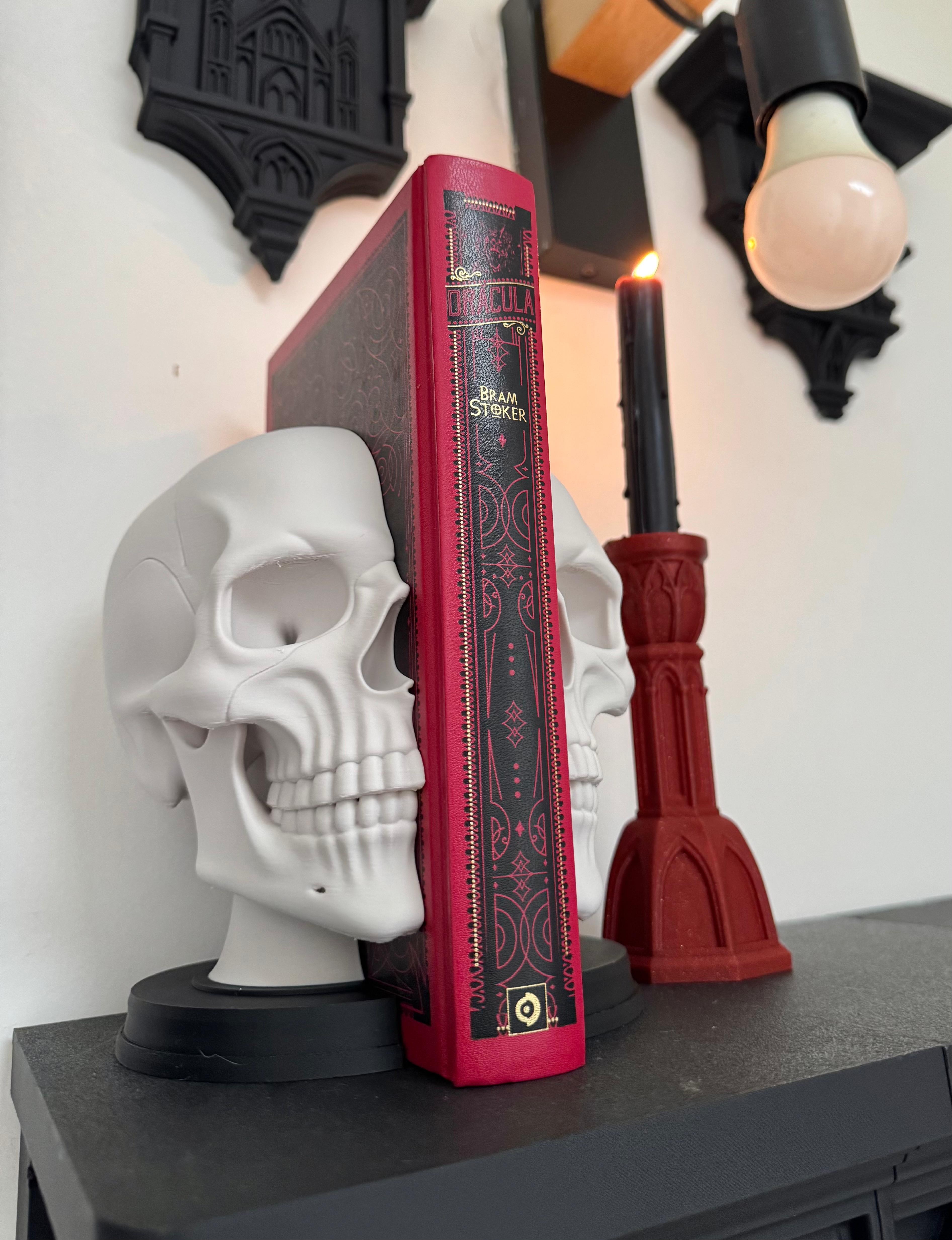 Skull Bookend